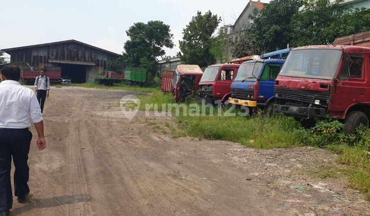 Raya Banjarsugihan Tandes 250m Dr Gate Grand Pakuwon