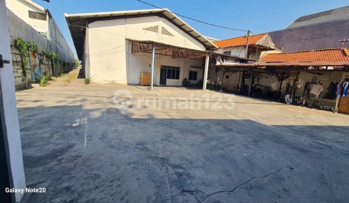 Ready-to-Use Kedung Cowek Main Road Warehouse