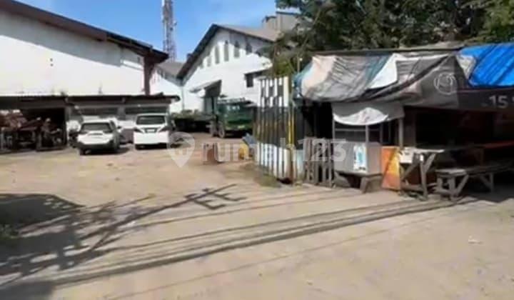 Raya Margomulyo Gudang Butuh Renov