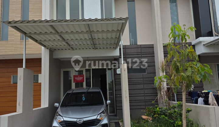 Puri Shafira Menganti Gresik Grand Shanaya