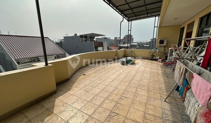 House for Sale in Muara Karang