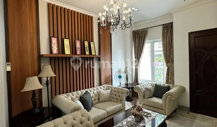 FOR SALE: LAYAR PERMAI BEACH HOUSE, PANTAI INDAH KAPUK