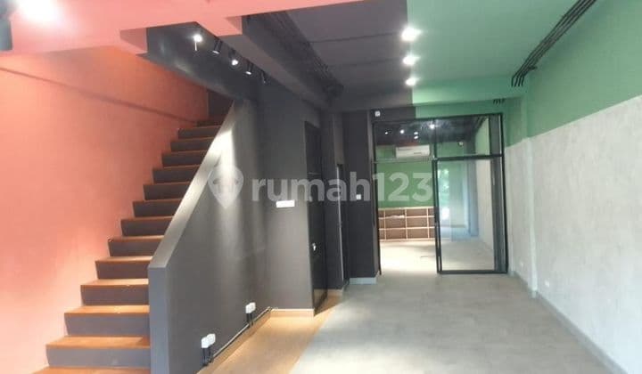 Ruko Palais De Europe Pinggir Jalan 80 m2 HGB Bagus Karawaci