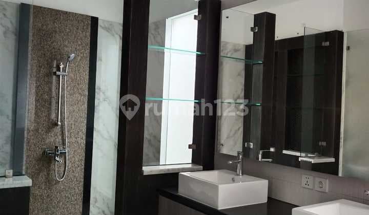 New House Palma Cluster Alam Sutera Tangerang Lift Ready to Occupy