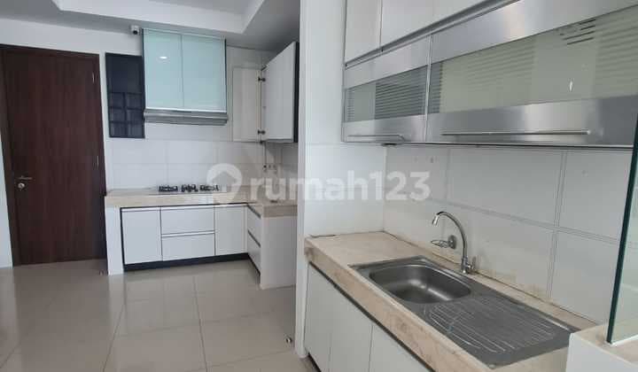 Apartemen St Moritz Tower Presidential 5 Kt Lantai Sedang Semi Furnished Puri Indah Jakarta Barat