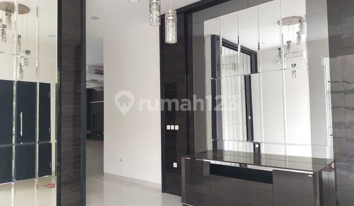 Semi-Furnished House with Swimming Pool in Alam Sutera Cluster Tangerang Ready to Move In