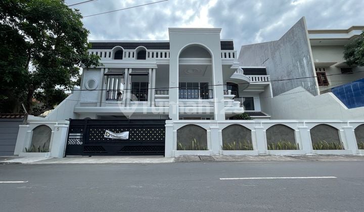 Luxury House in Denpasar Bali Strategic Location Semi Furnished