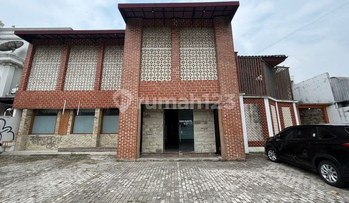 Dijual Disewakan Bangunan Gedung di Kemang Selatan Jakarta Selatan Cocok untuk Cafe Klinik Resto