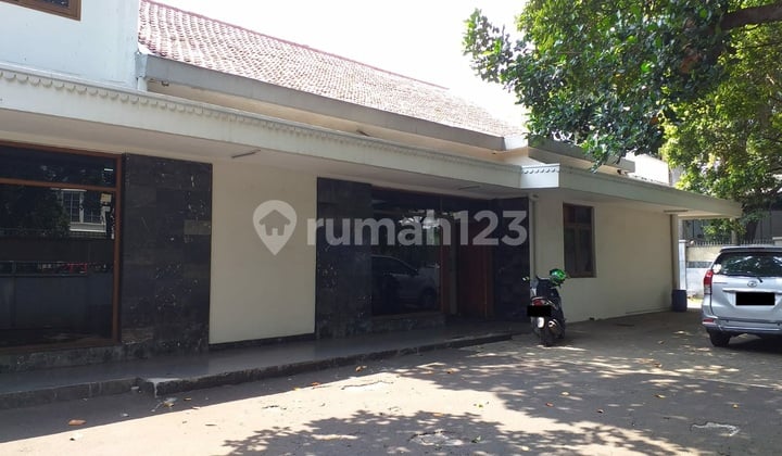 Rumah Lama Di Darmawangsa Raya Cocok Untuk Rumah Tinggal/Kantor
