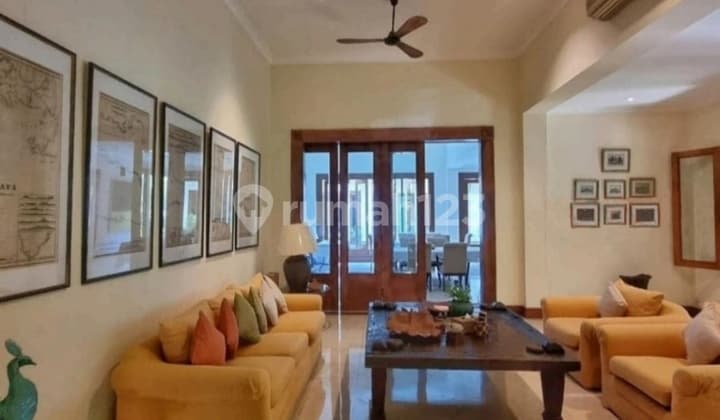 Menteng, Near Sunda Kelapa Grand Mosque