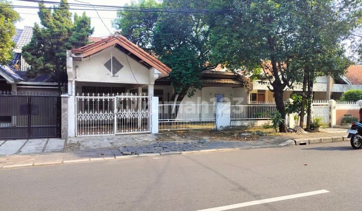 Rumàh Pinggir Jalan Bisa Kuliner Atau Knatot