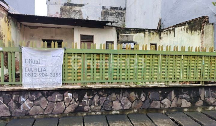 Rmah Tua Lebar 8 Meter Siap Bangun Baru Tidak Banjir