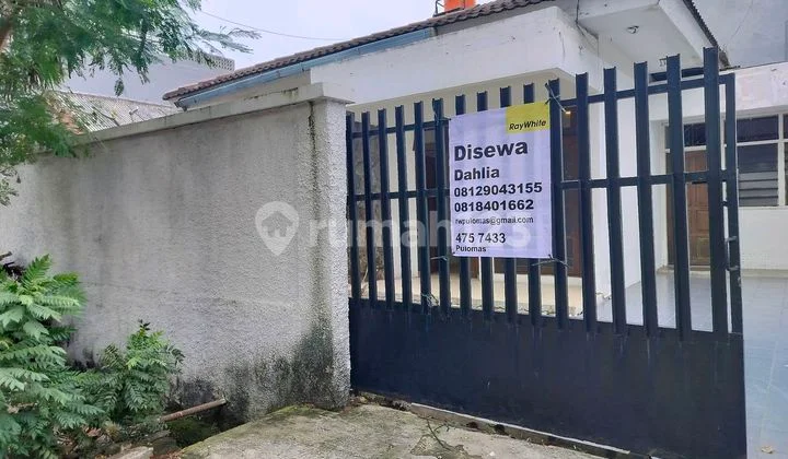 Rumah 1 Lnàyai Lebar 8 Meter Dekat Jalur Lrt