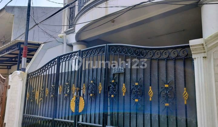 1-Story House 9 Meters Wide, Not Flooded and Safe.