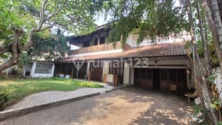 Rumah Megah Jalàn 2 Jalur Dekat Jalur Lrt Ke Manggarai Rumah