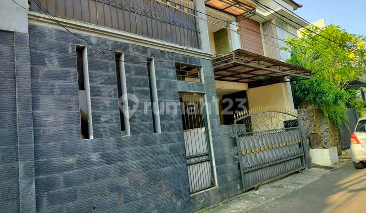 Semi-Minimalist Rural House 2 Floors 9 Meters Wide Near Fsfsu