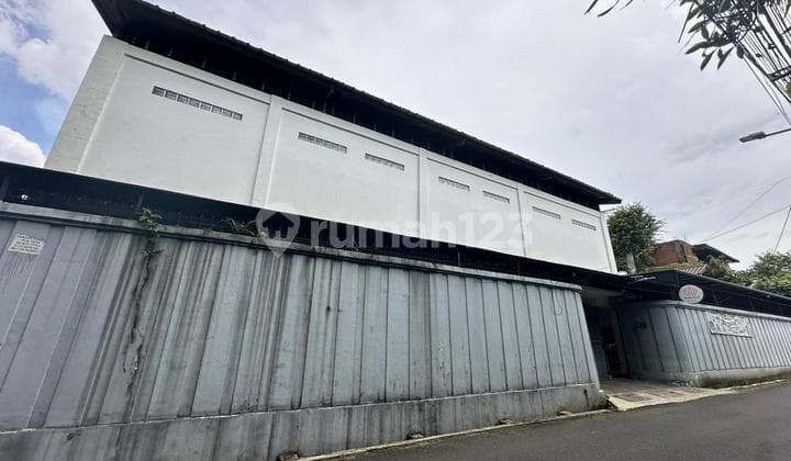 Rumah Tua Hitung Tanah