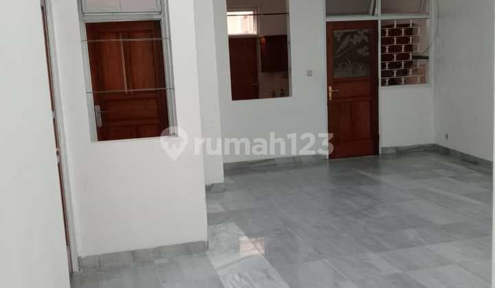 Disewa Rumah di Bona Indah. Bagus dan Terawat.
