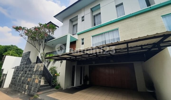 Rumah Bagus 3 Lantai di Tanjung Barat. SHM - Unfurnished