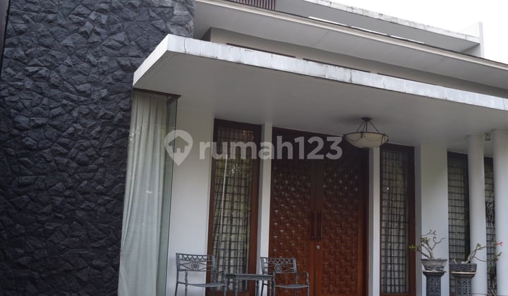 Rumah Lux di Villa Cinere Mas, Ada Pool. Unfurnished.