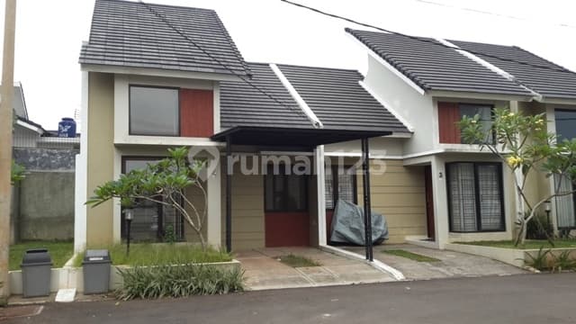 Rumah Sejuk dan Asri Seberang Sd Lazuardi, Cinere, Depok