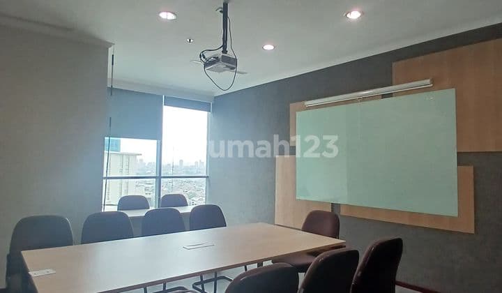 Disewakan Siap Huni Office Space Apl Tower , Central Park Jakarta Barat