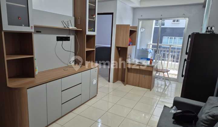 Disewakan 2 Kamar Furnished Lantai Rendah Di Apt Medit 2, Central Park Jakarta Barat
