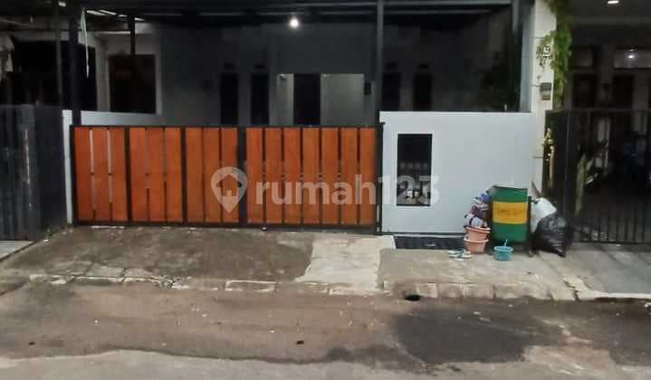 Rumah di Graha Raya Bintaro di Sewa