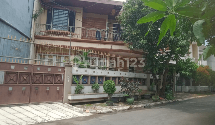 Rumah Di Villa Melati Mas Lokasi Strategis