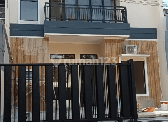 Rumah Baru 2 Lantai di Villa Melati Mas