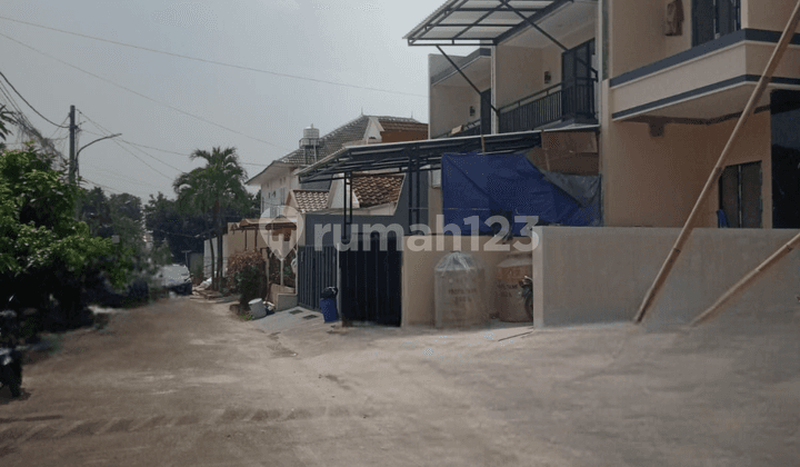 Rumah Di Villa Melati Mas 2 Unit Gandeng