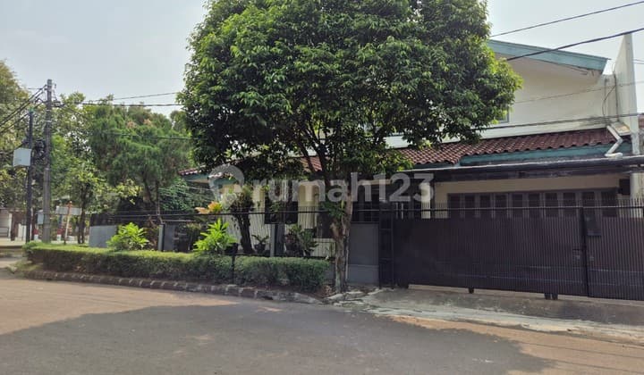 Rumah siap huni di Bintaro sektor 9