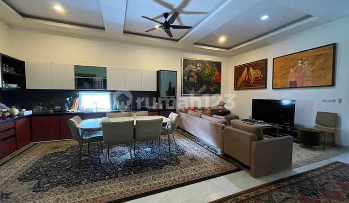 3 Story Semi Furnished House In Scarlet Gading Serpong