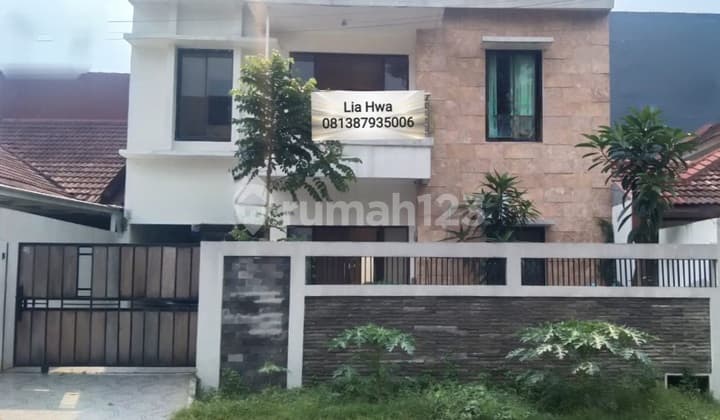Dijual rumah 2 lantai di perumahan bsd kencana loka serpong