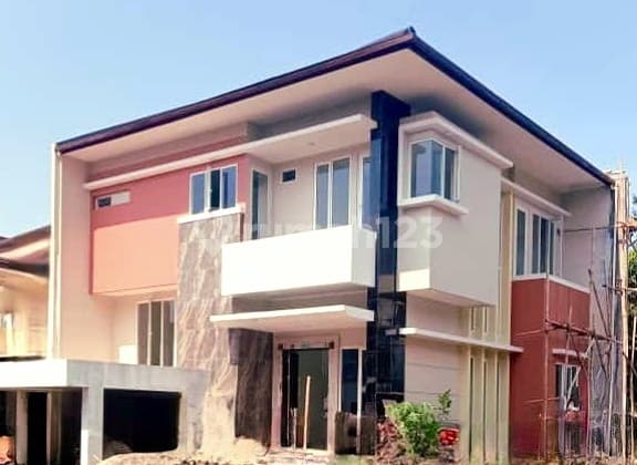 New 2.5-Story House in The Green BSD Tangerang