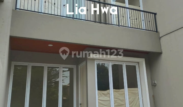 Rumah 2 Lantai Disewakan di Melati Mas Serpong