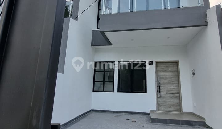 For Sale 2-Story House in Villa Melati Mas Serpong