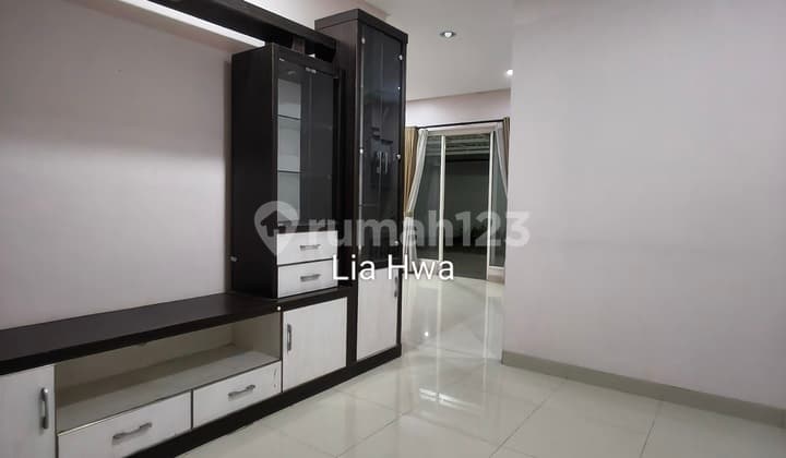 Rumah 2 Lantai Rapih Disewakan Minimal 1 Tahun di Residence One Serpong