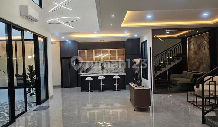 Rumah Baru Mewah 2 Lantai Furnish di Alam Sutera