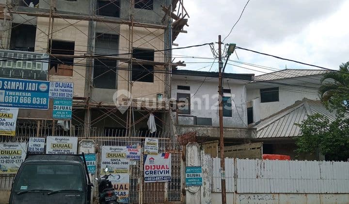 Jual Rumah Baru Jl Mangga 17 Duri Kepa Jalan 4 Mobil, Murah Jarang Ada