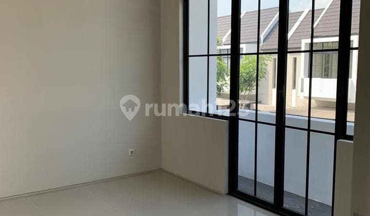 Rumah 2 Lantai Baru Gress di Grand Sunrise, Gresik
