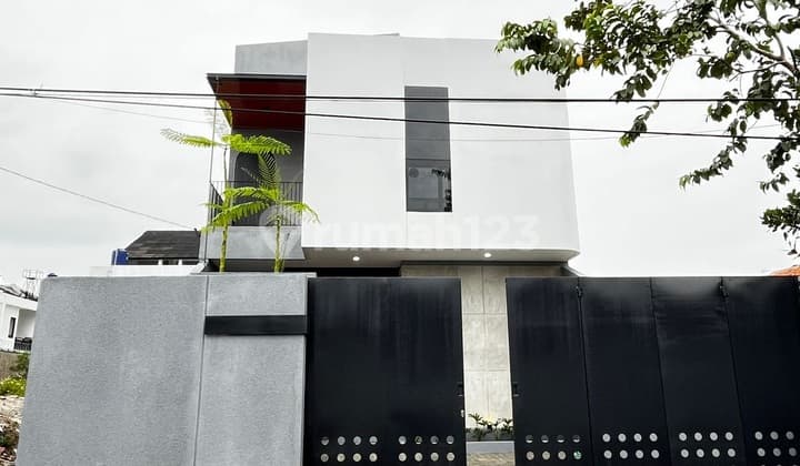 Jual Rumah Baru Modern Minimalis, Siap Huni Turangga Dekat Tsm Bandung