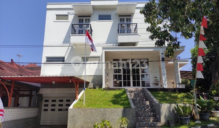 Jual Rumah Lux Cluster Elit Tamansari Bukit Bandung Ada Kolam Renang