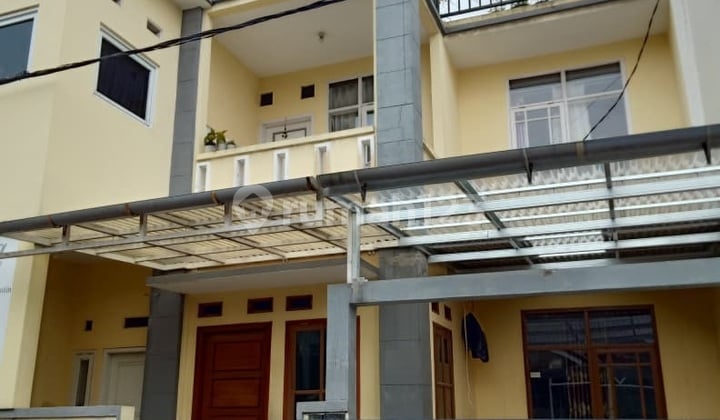 Jual Rumah Strategis Dekatot Cimahi Lingkungan Aman Nyaman