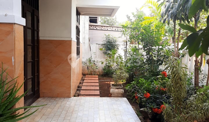 Rumah Mega Cinere Dlm Kompl S Huni, Bebas Banjir Sepanjang Masa, Lt 300, Lb 250 Kt 4+1,km2+1