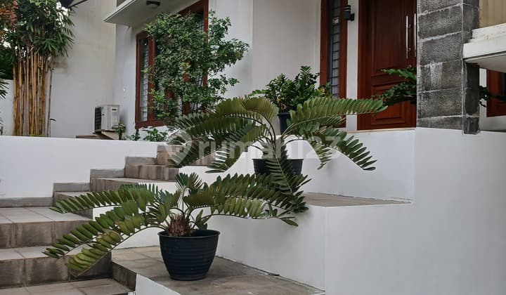 Cinere Dlm Kompl Siap Huni Banget SHM Lt 325 Lb 250 Kt 4+1 Km3+1 Dijual Full Furnished Banget