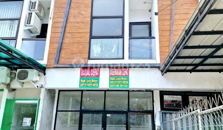 RUKO LIMO RAYA, ON THE SIDE OF THE ROAD, READY TO OCCUPY/LIVE, LAND AREA 65M2, BUILDING AREA 132M2, 3 FLOORS, 3 BATHROOMS, CERTIFICATE OF OWNERSHIP, STRATEGIC LOCATION, FLOOD-FREE FOREVER, SUITABLE FOR OFFICE, BUSINESS, ENTERPRISE