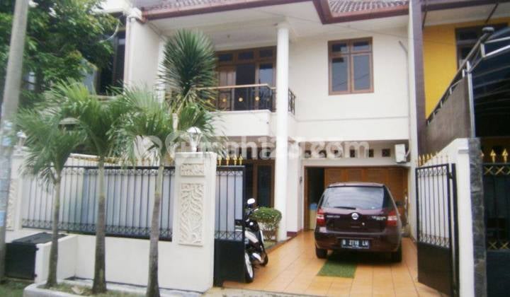 Beautiful Cirendeu Hills Complex Bordering Cinere Lebak Bulus, DKI, Land 200m², Building 250m², 3+1 Bedrooms, 3+1 Bathrooms, Strategic for Business