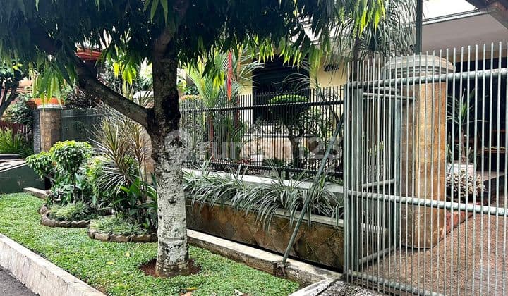 Cinere Megapolitan Dlm Kompl S Huni SHM Bebas Banjir Sepanjang Masa LT 240 LB 180 Kt 3+1 Km 2+1 Kamar Utama -1 Semi Furnised