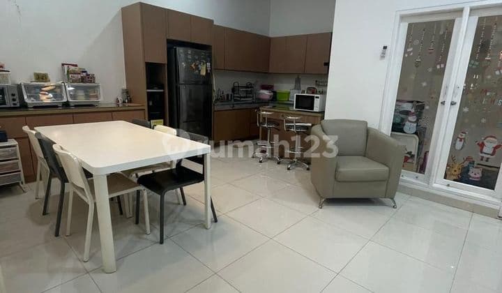 Dijual Rumah Semi Furnish Taman Ratu Bagus Dan Rapih